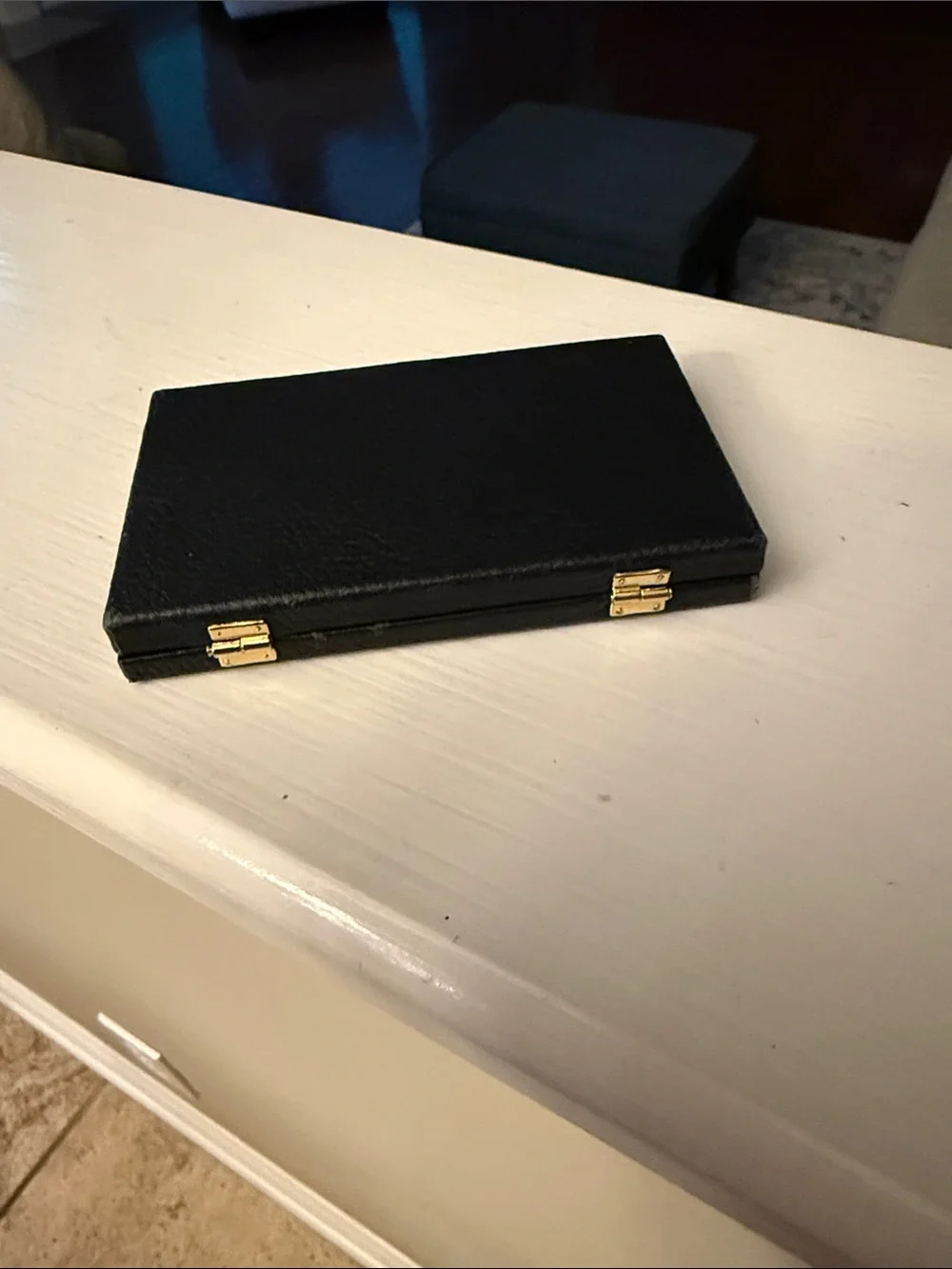 Source Unknown compact black